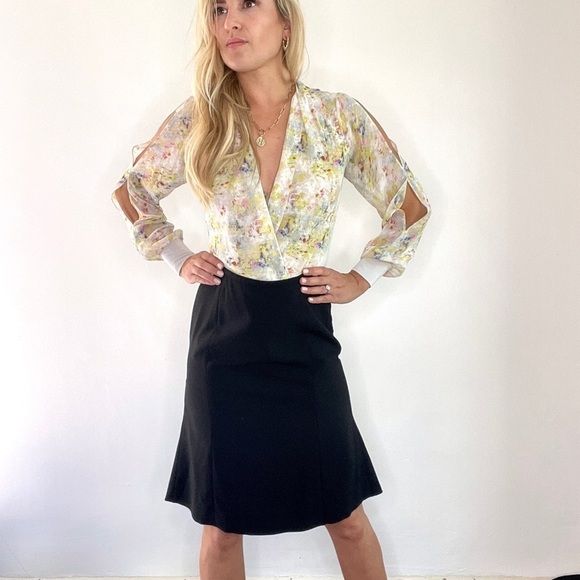 Armani Collezioni Black A Line Skirt With Pleats in the back - Picture 5 of 9